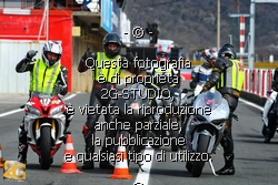 Pilot n° 17 yamaha casco bianco